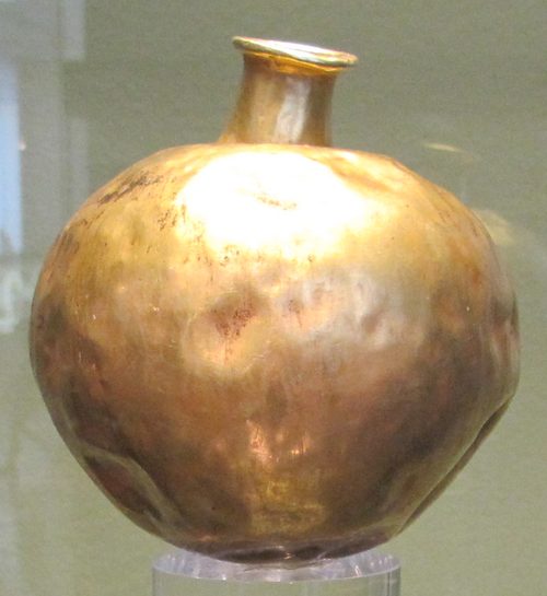 Gold bottle from the treasure.