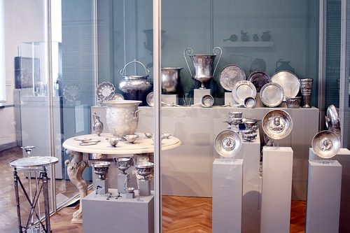 Part of the Hildesheim dining service as displayed in the Altes Museum, Berlin.