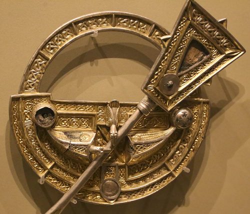 A pseudo-penannular brooch from the Ardagh Hoard. National Museum of Ireland.