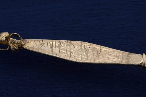 Runic inscription on a spoon from the Dune treasure, Swedish History Museum.