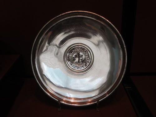 Dish with a niello cross, stamped under Tiberius II, British Museum.