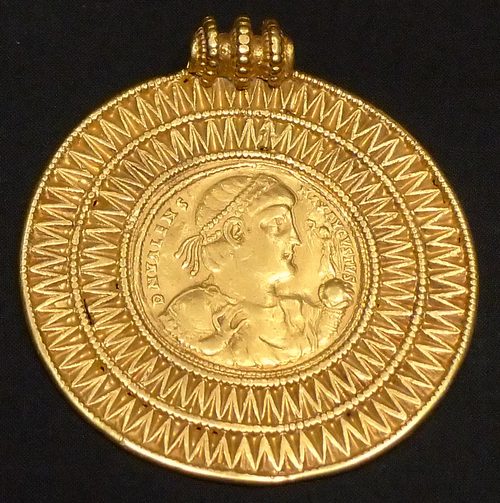 Gold medallion of Valens (375-78) in a wide decorated frame, Kunsthistorisches Museum.
