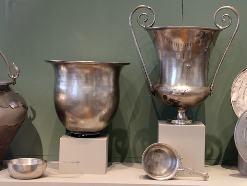 Bell krater and volute krater with ladles, Altes Museum, Berlin.